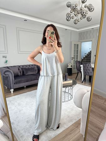 Gri Askılı Bluz Rahat Pantolon Takım