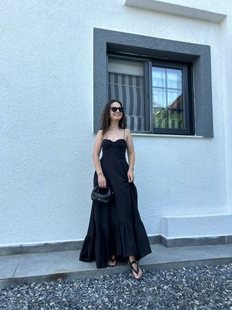 Siyah Askıları Bağcıklı Balenli Elbise