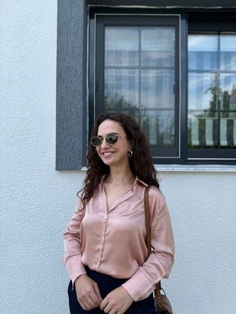 Pudra Sedef Düğmeli Saten Gömlek