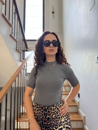 Gri Yüksek Yakalı T-Shirt