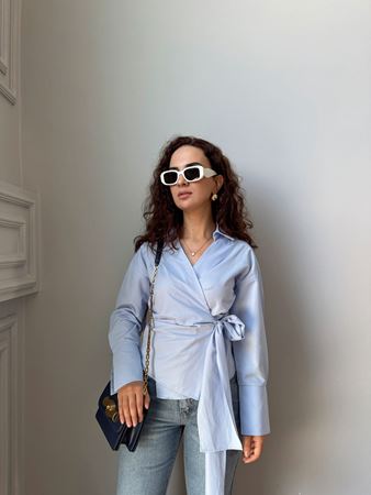 Marka Model Mavi Bağlamalı Gömlek
