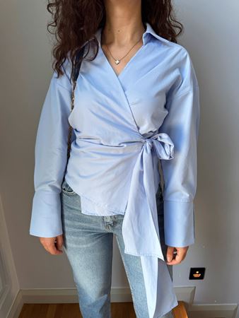 Marka Model Mavi Bağlamalı Gömlek