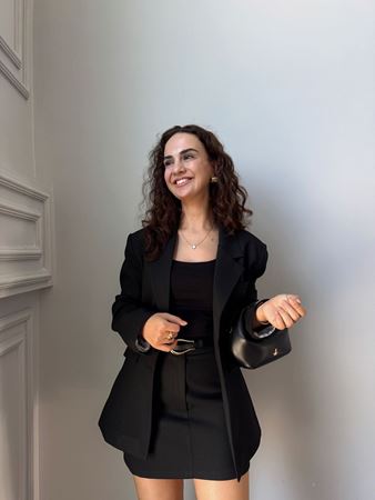 Siyah Kendinden Kemerli Etek Blazer Takım