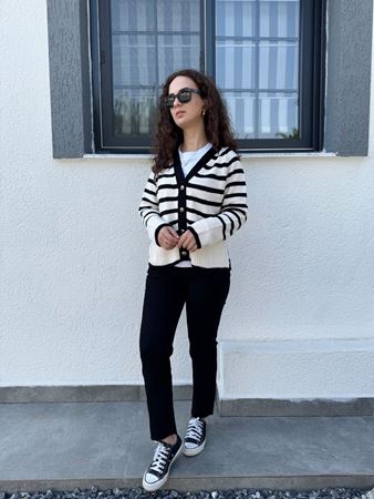 ZR Siyah Kesik Paça Boyfit Jean