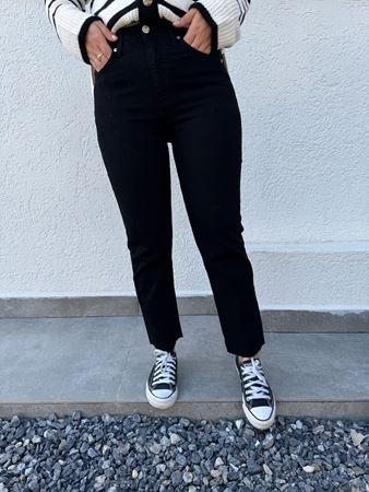 ZR Siyah Kesik Paça Boyfit Jean