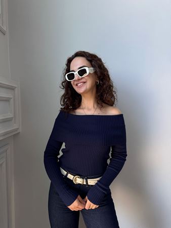 Lacivert Madonna Yaka Triko