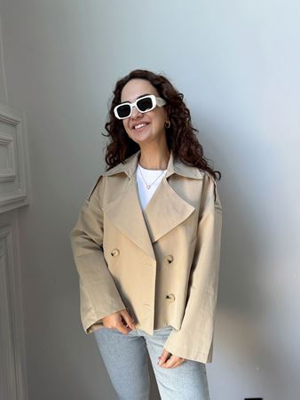 Taş Rengi Kapak Cepli Kısa Trençkot