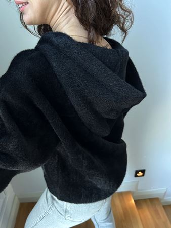 Siyah Kapüşonlu Çıtçıt Düğmeli Hırka