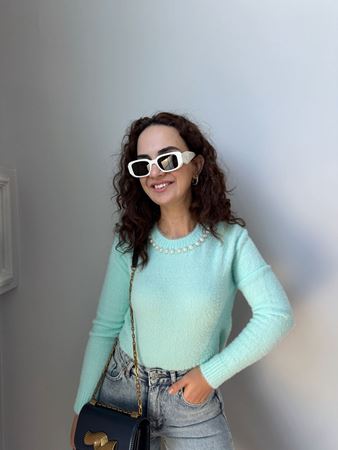 Su Yeşili Yakası İncili Kazak