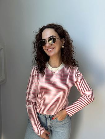 M.D. Kırmızı Çizgili Sweatshirt