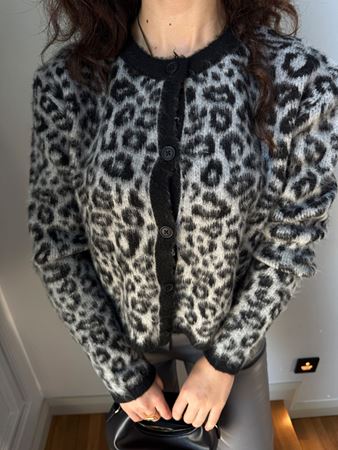 Siyah Leopar Desenli Hırka