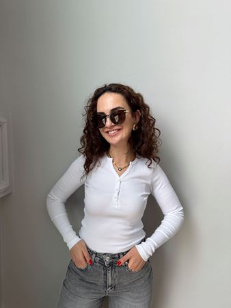 Beyaz Yakası Düğmeli Fitilli Body