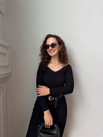 Siyah Geniş V Yaka Fitilli Triko