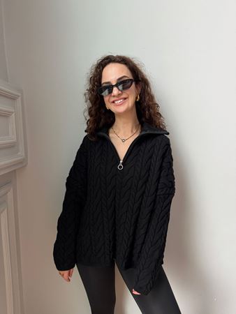 Siyah Kamyoner Yaka Saç Örgü Kazak