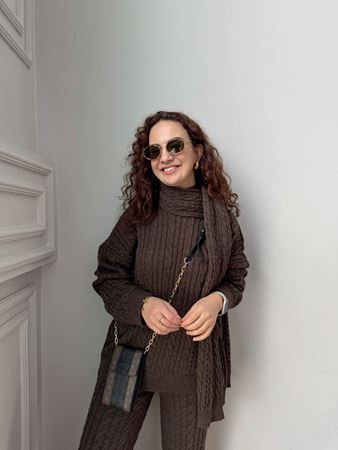 Kahverengi Atkılı Saç Örgülü Triko Takım