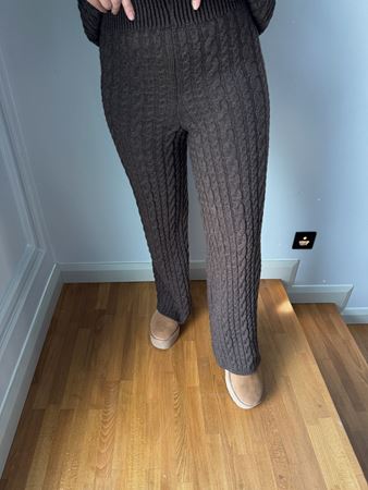 Kahverengi Atkılı Saç Örgülü Triko Takım