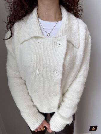 Ekru Polo Yaka Düğmeli Yumoş Triko Hırka