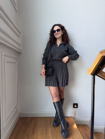 Gri Kamyoner Yaka Kazak Pliseli Etek Triko Takım