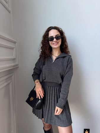 Gri Kamyoner Yaka Kazak Pliseli Etek Triko Takım