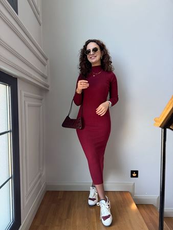 Bordo Dik Yaka Triko Elbise