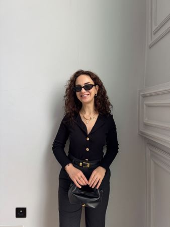 Siyah Gold Düğme Detaylı Hırka