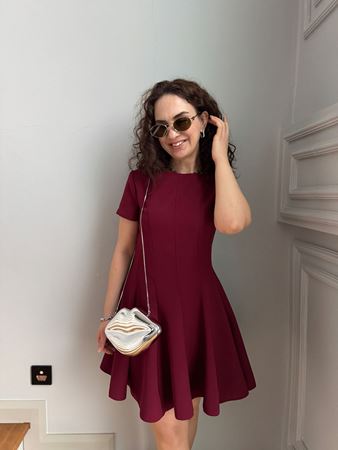 Bordo Eteği Volanlı Kısa Elbise