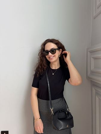 Siyah Bisiklet Yaka Arkası Düğmeli Kısa Kol Triko