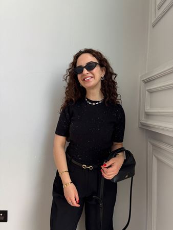 Siyah Simli Pullu Yarım Kollu Triko