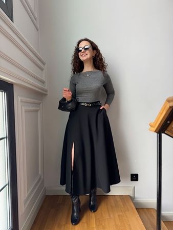 Siyah Yırtmaçlı Cepli Çan Etek