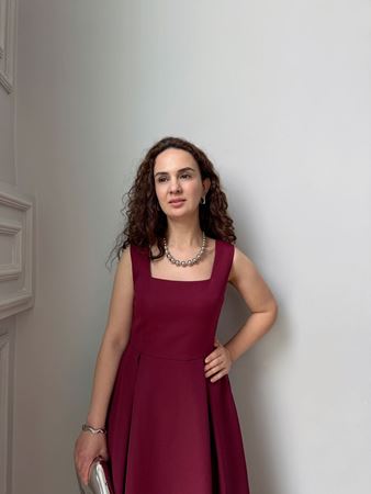 Bordo Kare Yaka Kalın Piliseli Midi Elbise