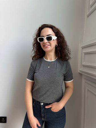 Antrasit Yakası Kolları ve Etek Ucu Biyeli Bluz