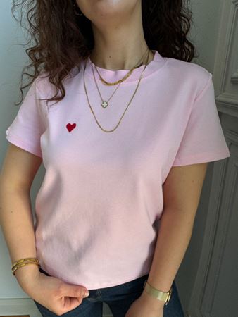 Pembe Bisiklet Yaka Kalp Nakışlı Pamuklu T-Shirt