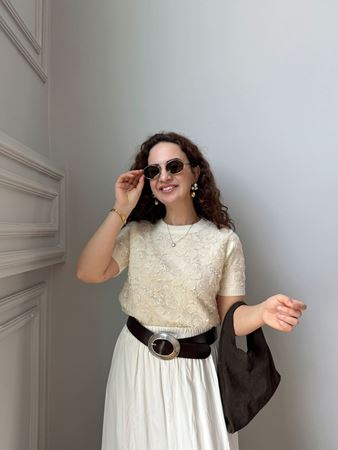 Ekru Tül Detaylı Çiçek İşlemeli Triko Bluz