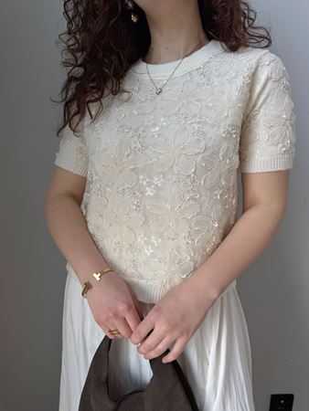 Ekru Tül Detaylı Çiçek İşlemeli Triko Bluz
