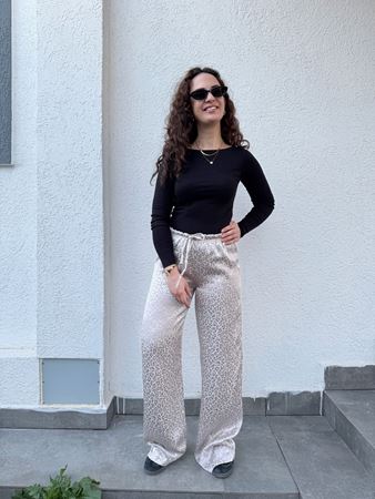 Bej Desenli Bel Bağlamalı Saten Pantolon