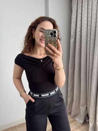 Siyah Önü Büzgülü Body