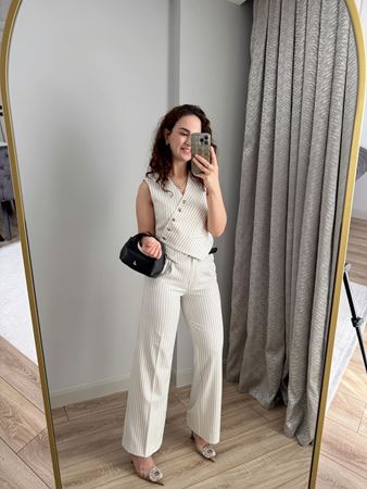 Ekru Antrasit Çizgili Pantolonu Kemerli Asimetrik Yelek Takım