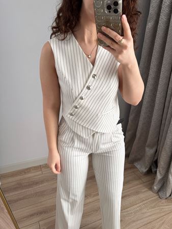 Ekru Antrasit Çizgili Pantolonu Kemerli Asimetrik Yelek Takım