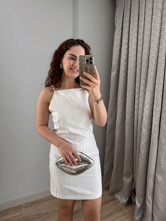 Beyaz Kumaşı Desenli Reglan Kol Elbise