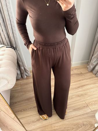 Kahverengi Kayık Yaka Uzun Kol Bluz Rahat Kesim Pantolon Takım