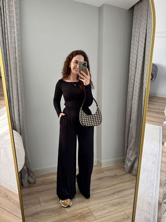 Siyah Kayık Yaka Uzun Kol Bluz Rahat Kesim Pantolon Takım