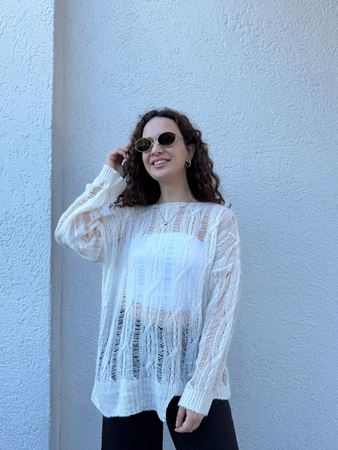 Ekru Ajurlu Asimetrik Kesim Triko