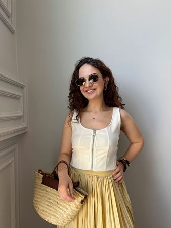 Ekru Önü Fermuarlı Bluz