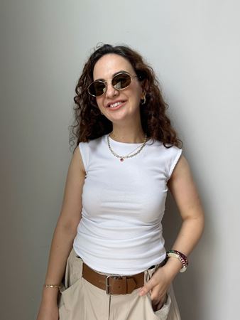 Beyaz Yanları Büzgülü Sıfır Kol Body