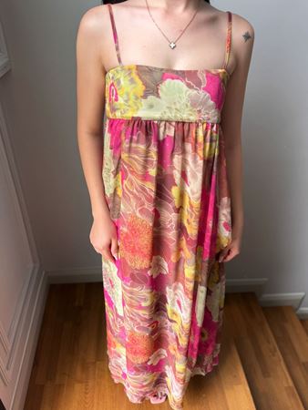 Pembe İnce Askılı Çiçek Baskılı Tül Elbise