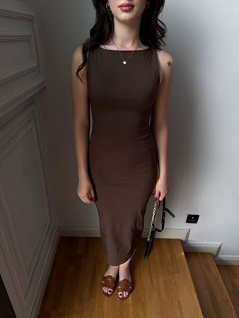 Kahverengi Sıfır Kol Likralı Midi Elbise