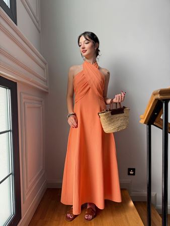 Turuncu Boyundan Bağlamalı Çan Elbise