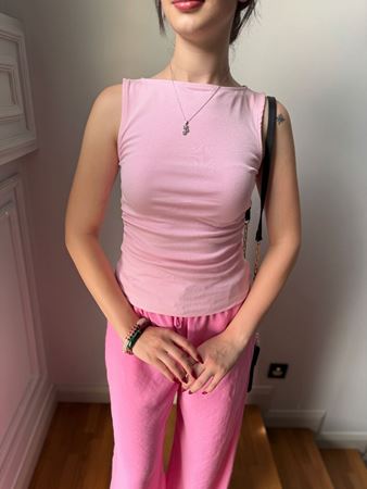 Pembe Yanları Büzgülü Kayık Yaka Bluz