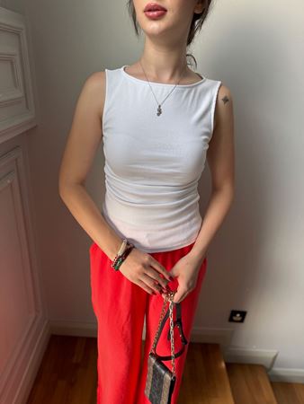 Beyaz Yanları Büzgülü Kayık Yaka Bluz