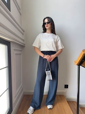 Lacivert Ön Dikiş Detaylı Modal Pantolon